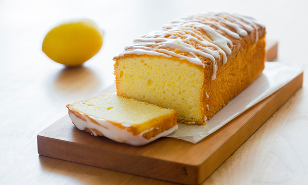 Lemon drizzle cake